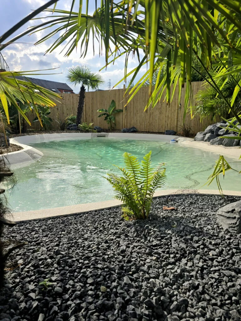 Piscine lagon avec cascade​ 6