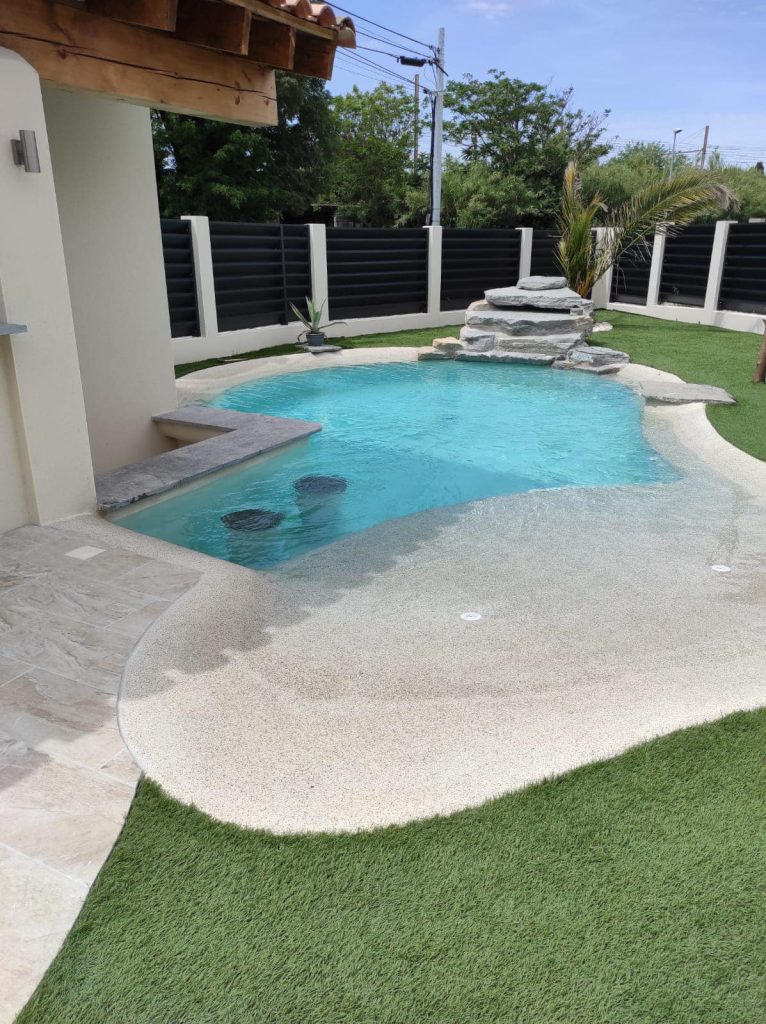 piscine lagon avec cascade prix